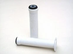 SB3 Pair Of Grips CHULA White