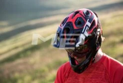 MET PARACHUTE Helmet Black Red 10 MET PARACHUTE Helmet Black Red -MAXXIS Sales 58d3d27ccf5b5