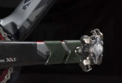 All-mountain-style All Mountain Style Crank Defender Crank Protector Green -MAXXIS Sales 5b9fba5aab9b4