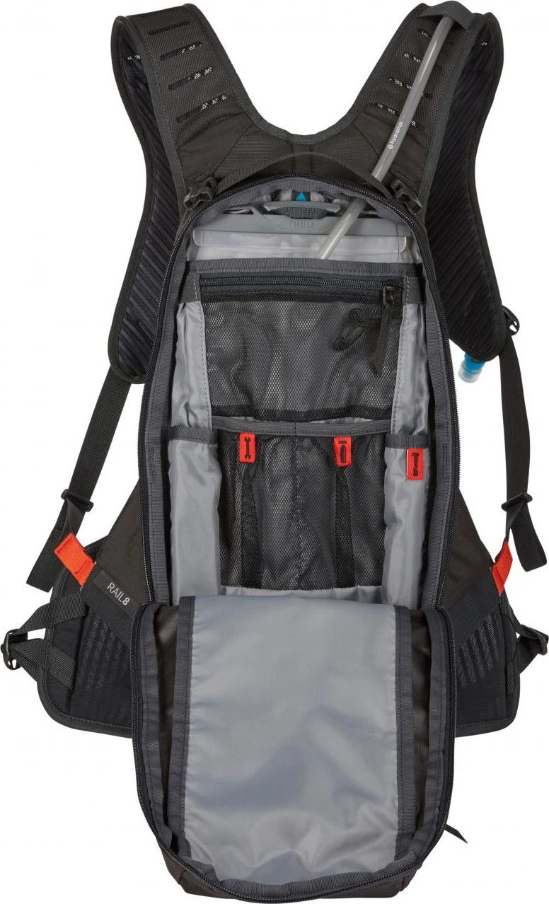 Thule Rail 8L Backpack Black Grey + Thule 2.5L Bladder 5 Thule Rail 8L Backpack Black Grey + Thule 2.5L Bladder - Image 5