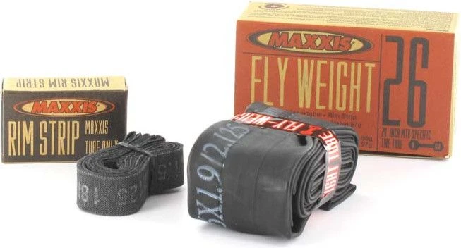 MAXXIS Inner Tube FLYWEIGHT 26 X 1.90/2.10'' Schrader Valve 1 MAXXIS Inner Tube FLYWEIGHT 26 X 1.90/2.10'' Schrader Valve